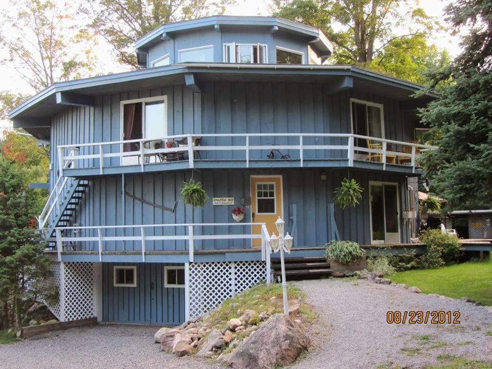 Stouffermill Bed & Breakfast Algonquin Highlands Bagian luar foto