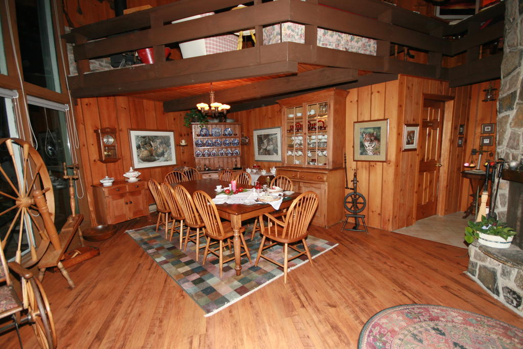 Stouffermill Bed & Breakfast Algonquin Highlands Bagian luar foto