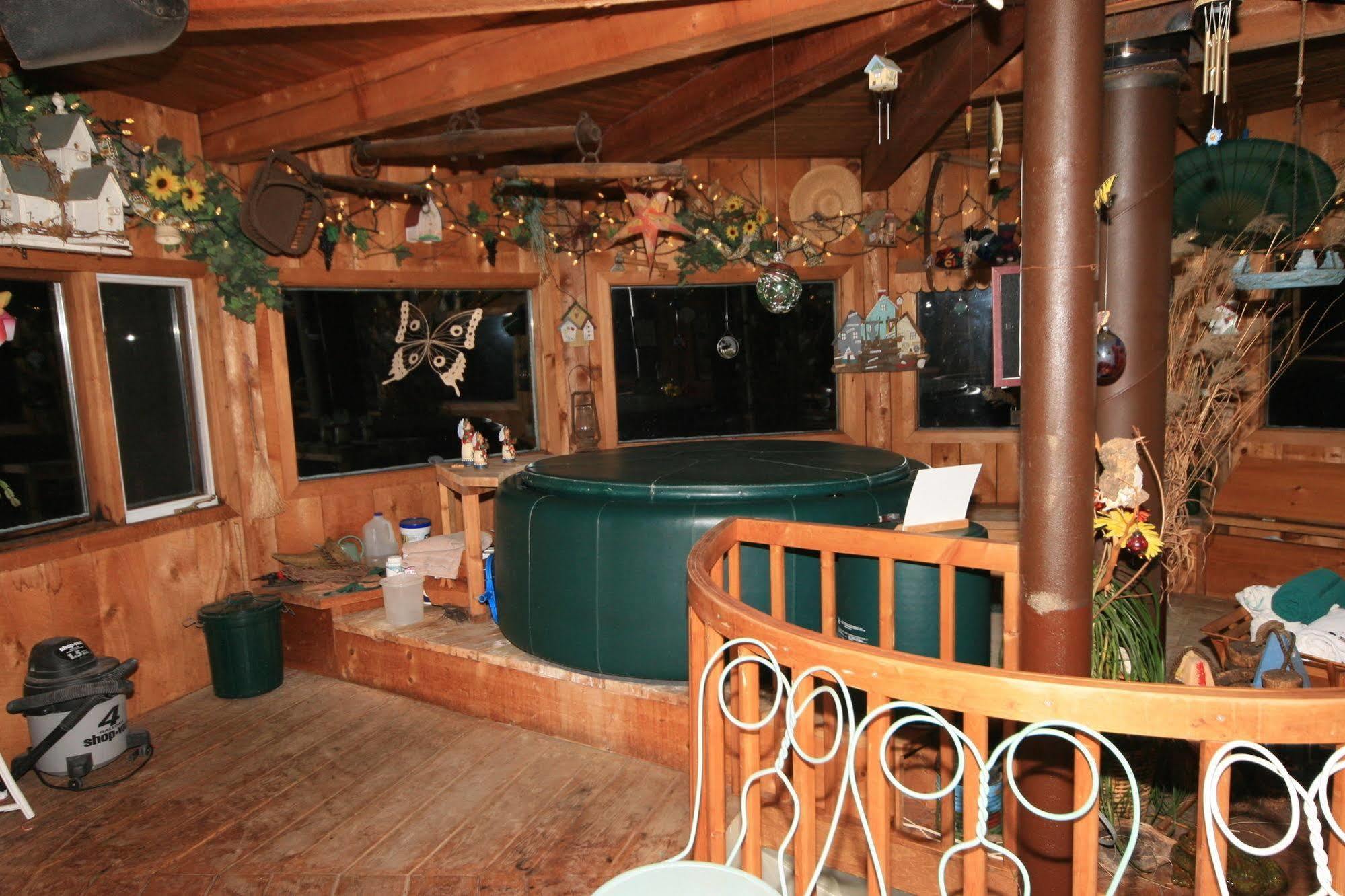 Stouffermill Bed & Breakfast Algonquin Highlands Bagian luar foto